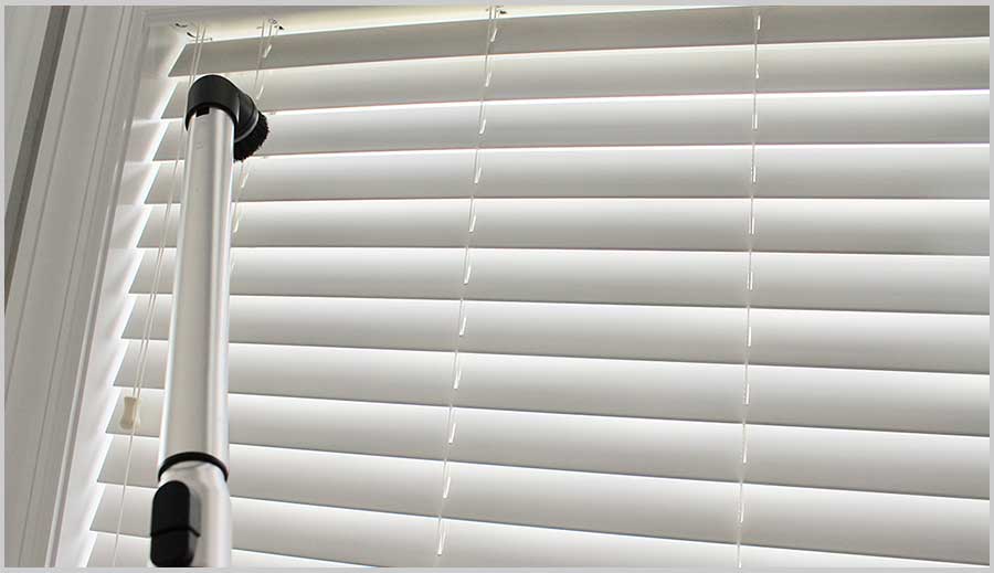 Blinds cleaning services